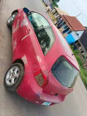 Toyota Yaris 2006 Pink
