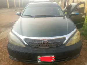 Toyota Camry LE V6 4dr Sedan (3.0L 6cyl 5A) 2005 Green