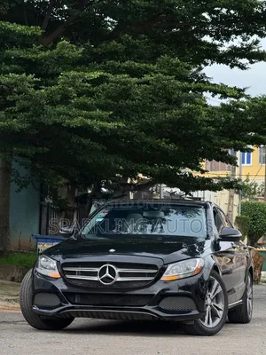 Mercedes-Benz C300 2016 Black