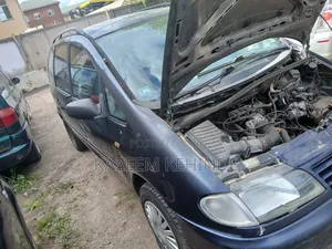 Volkswagen Sharan 2005 Blue