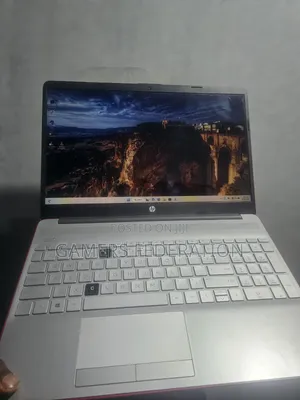 Laptop HP 255 G8 8GB AMD HDD+SSD 256GB