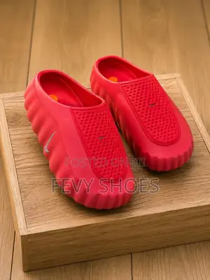 Quality Nike Half Shoe