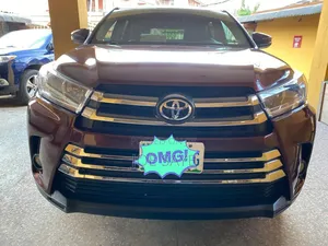 Toyota Highlander XLE V6 4x4 (3.5L 6cyl 6A) 2016 Burgundy