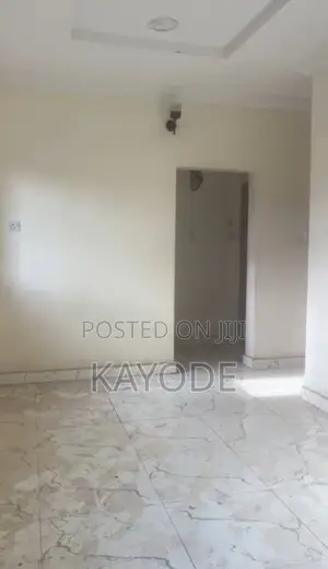 2bdrm Block of Flats in Awolowo Way for rent