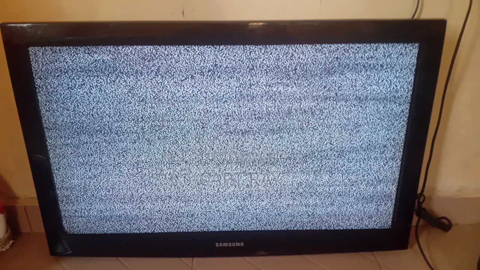 Samsung 32" Flat Soft Touch Button