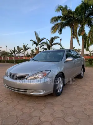 Toyota Camry 2004 Silver
