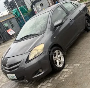 Toyota Yaris 2008 Gray