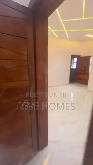 Furnished 2bdrm Block of Flats in Soluyi for rent