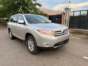 Toyota Highlander 2012 Silver