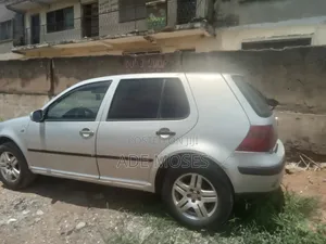 Volkswagen Golf 2000 Silver