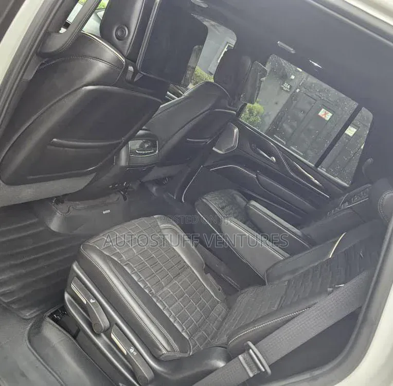 Cadillac Escalade ESV 2024 White