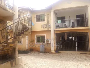 3bdrm Block of Flats in Igue Earnest A. And, Benin City for sale