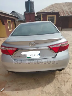 Toyota Camry SE 4dr Sedan (2.5L 4cyl 6A) 2016 Silver