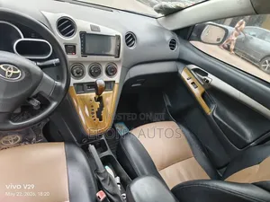 Toyota Corolla 2010 Silver