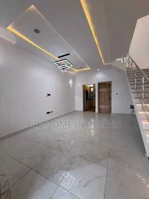 5bdrm Duplex in Lekky, Chevron for sale