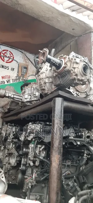 Sells All Kinds of New Model Toyota Gearbox