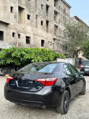 Toyota Corolla LE 4dr Sedan (1.8L 4cyl CVT) 2014 Black
