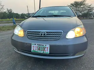 Toyota Corolla LE 2005 Gray