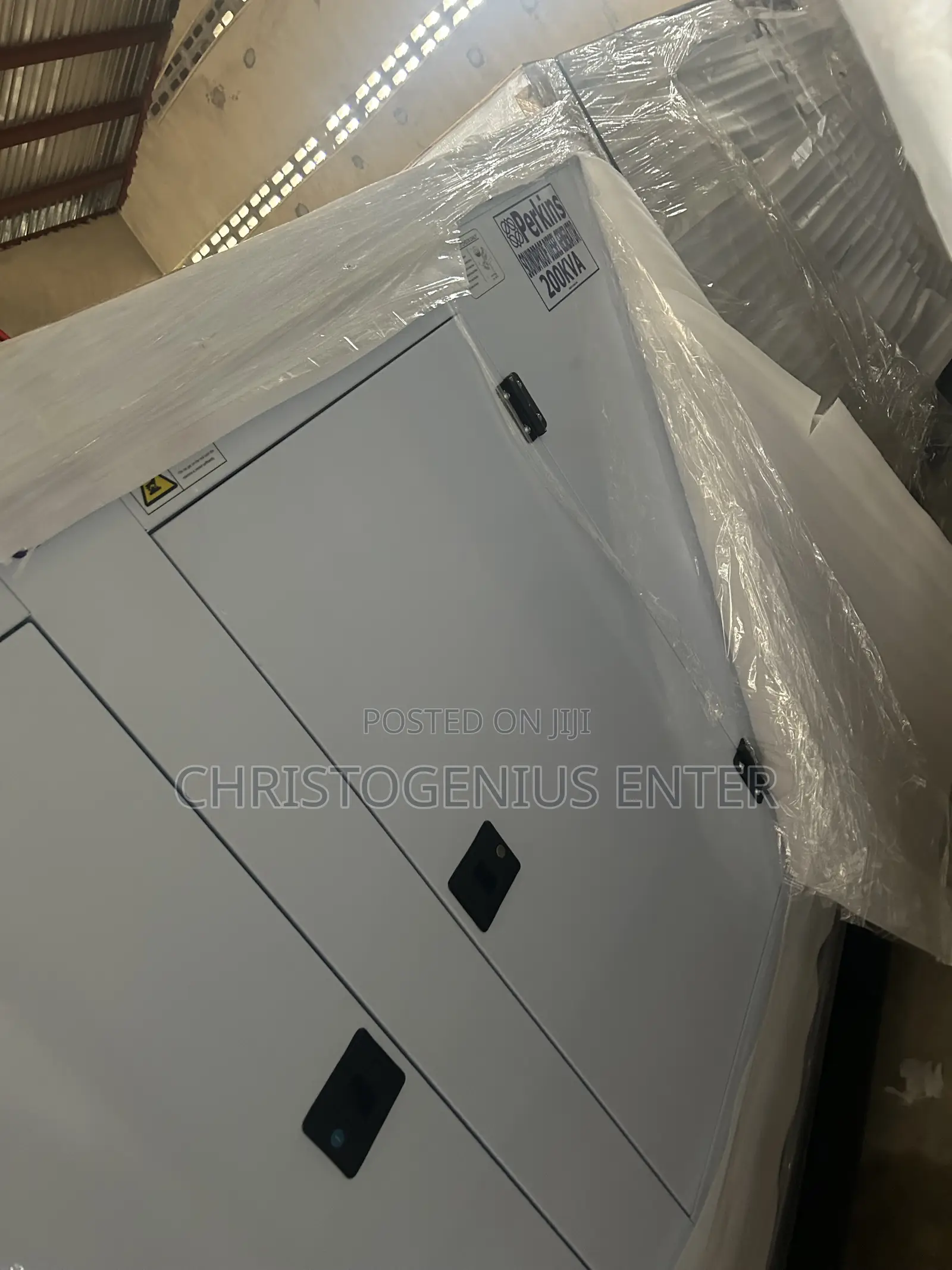 Perkins 200kva Soundproof Generators Set