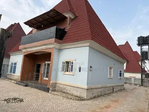 4bdrm Penthouse in Side View Estate, Lugbe District for rent