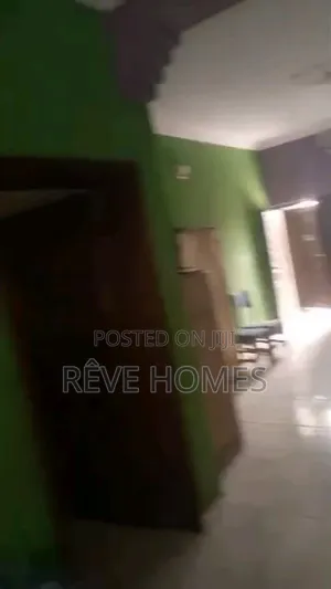 4bdrm Block of Flats in Akoka for rent