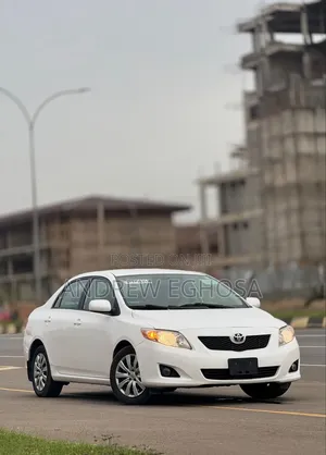 Toyota Corolla 2010 White