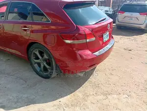 Toyota Venza XLE 2010 Red