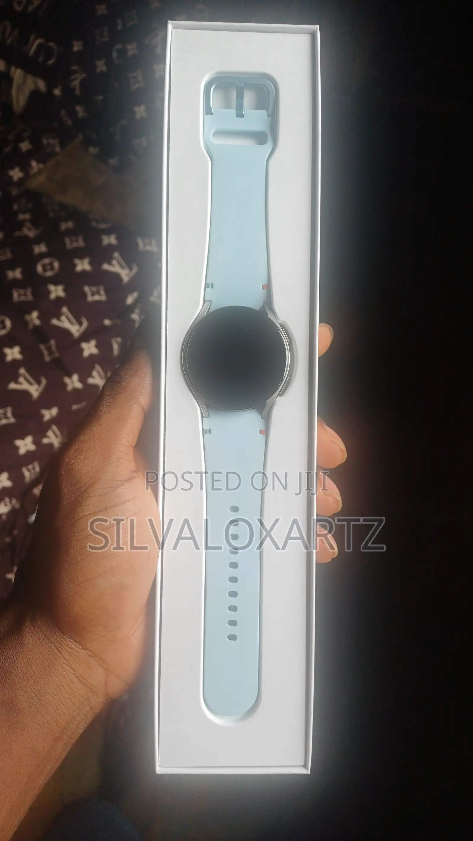 Samsung Galaxy Watch Fe With Extra Chain Strap