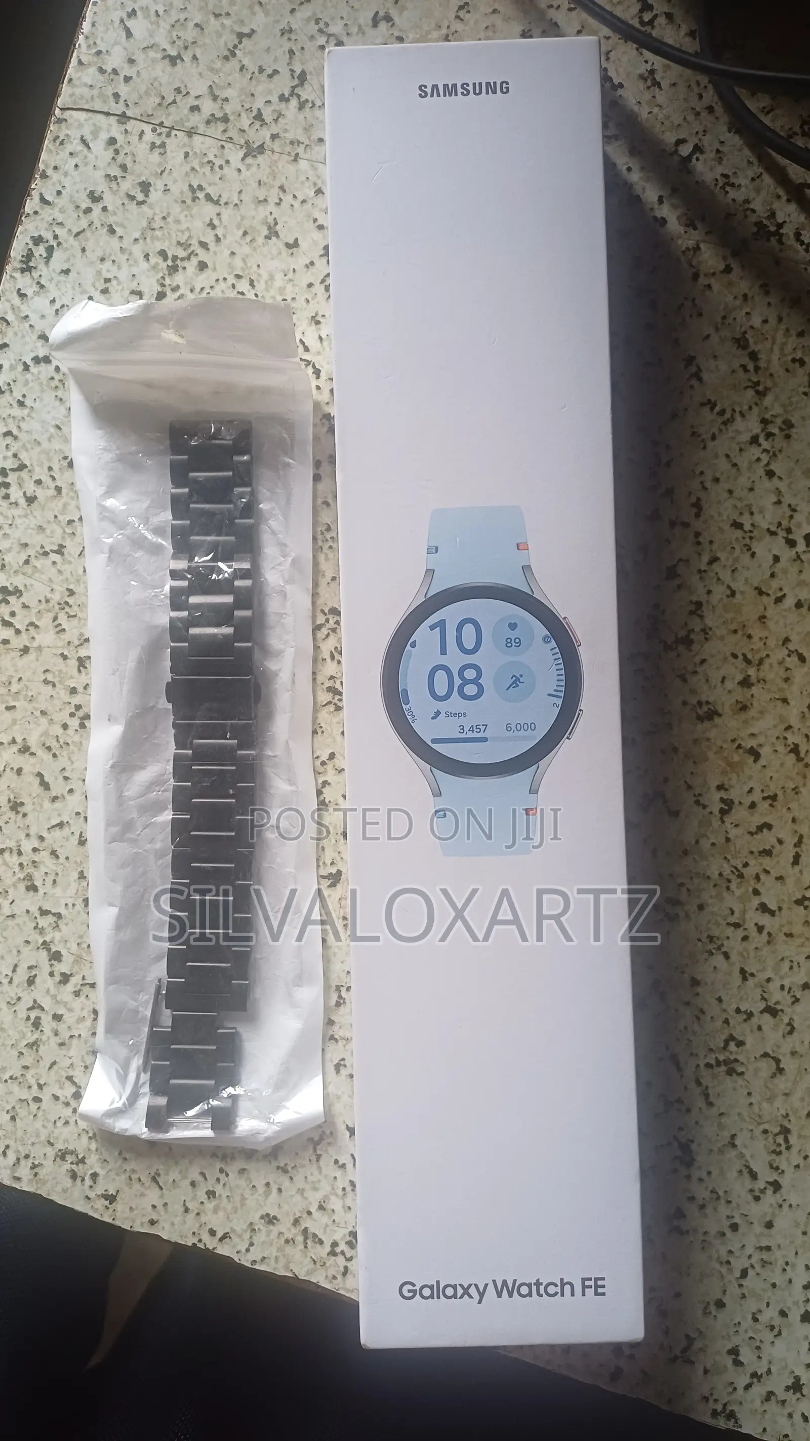 Samsung Galaxy Watch Fe With Extra Chain Strap