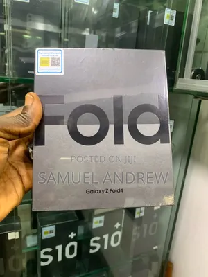 New Samsung Galaxy Z Fold4 256 GB Black