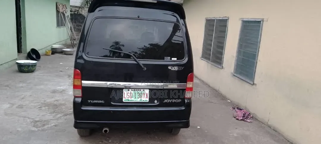 Suzuki Every 2010 Black