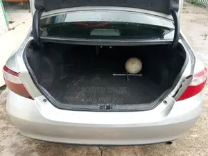 Toyota Camry 2016 Silver