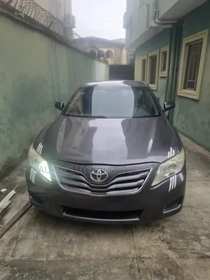 Toyota Camry 2011 Gray