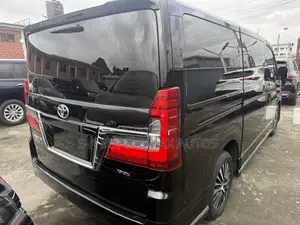 Toyota Granvia 2022 Black