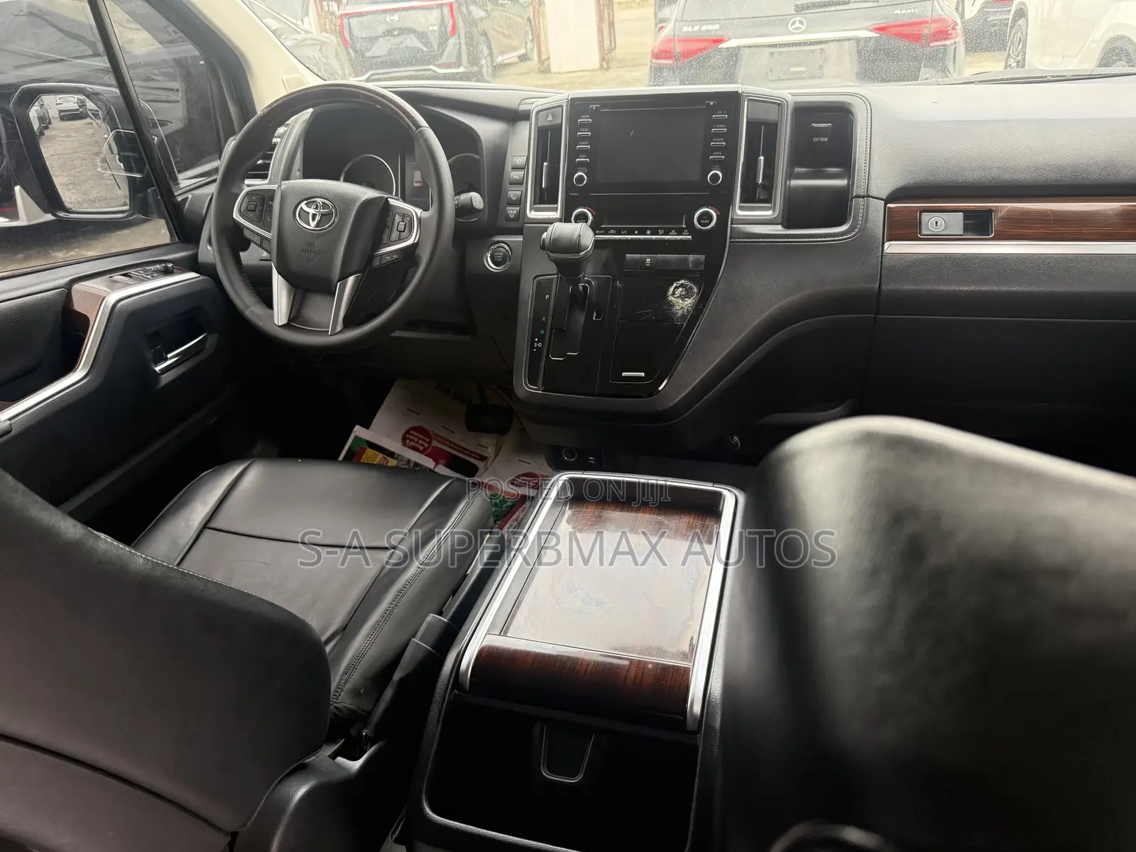 Toyota Granvia 2022 Black
