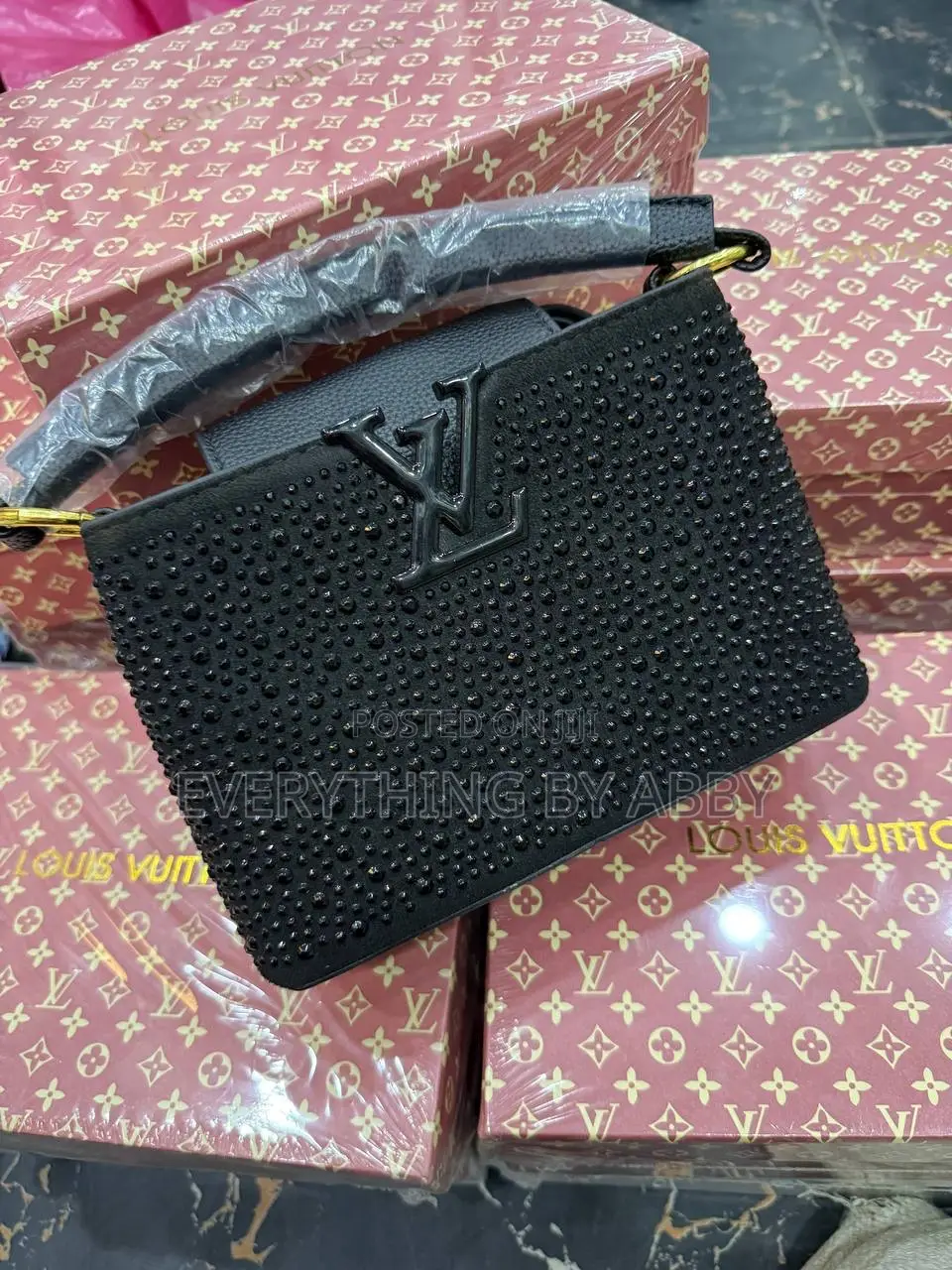 Louis v Bag