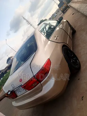 Honda Accord Sedan EX Automatic 2005 Gold