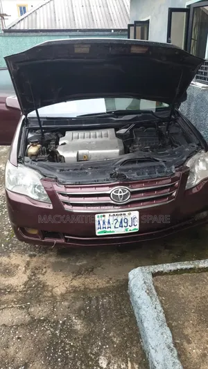 Toyota Avalon 2005 Burgundy