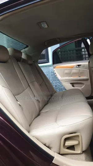 Toyota Avalon 2005 Burgundy