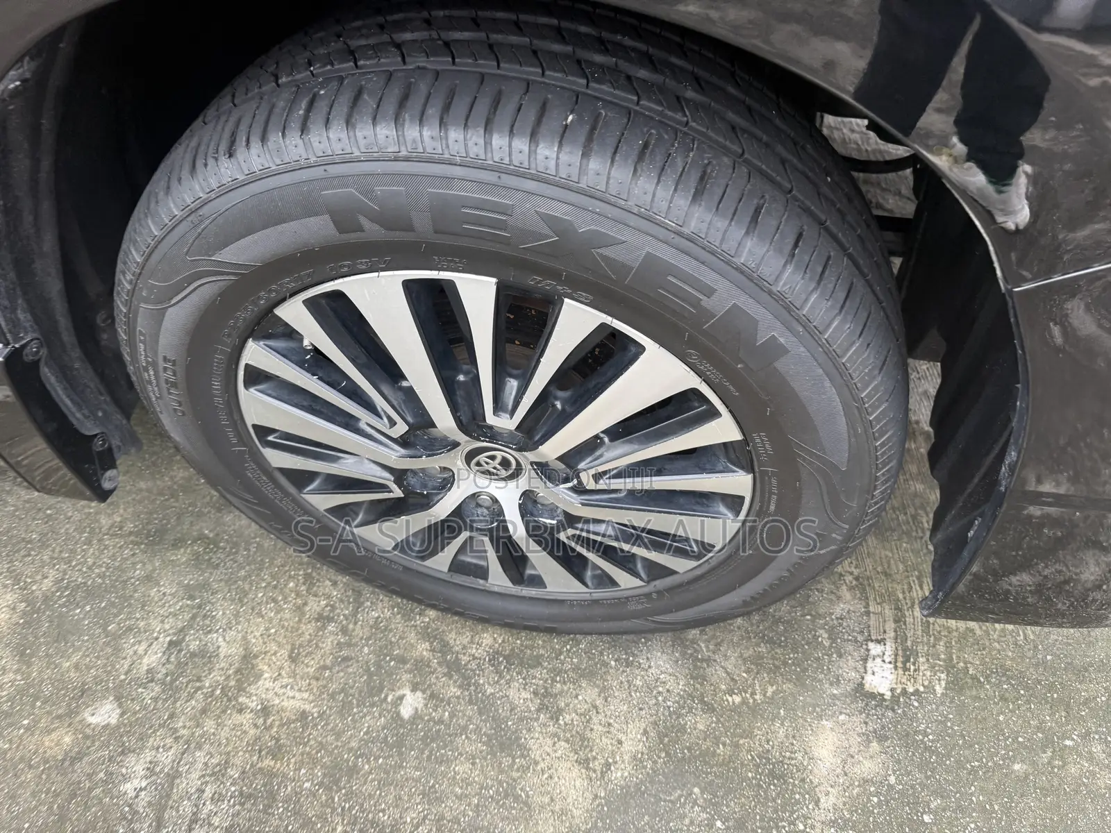 Toyota Granvia 2022 Black
