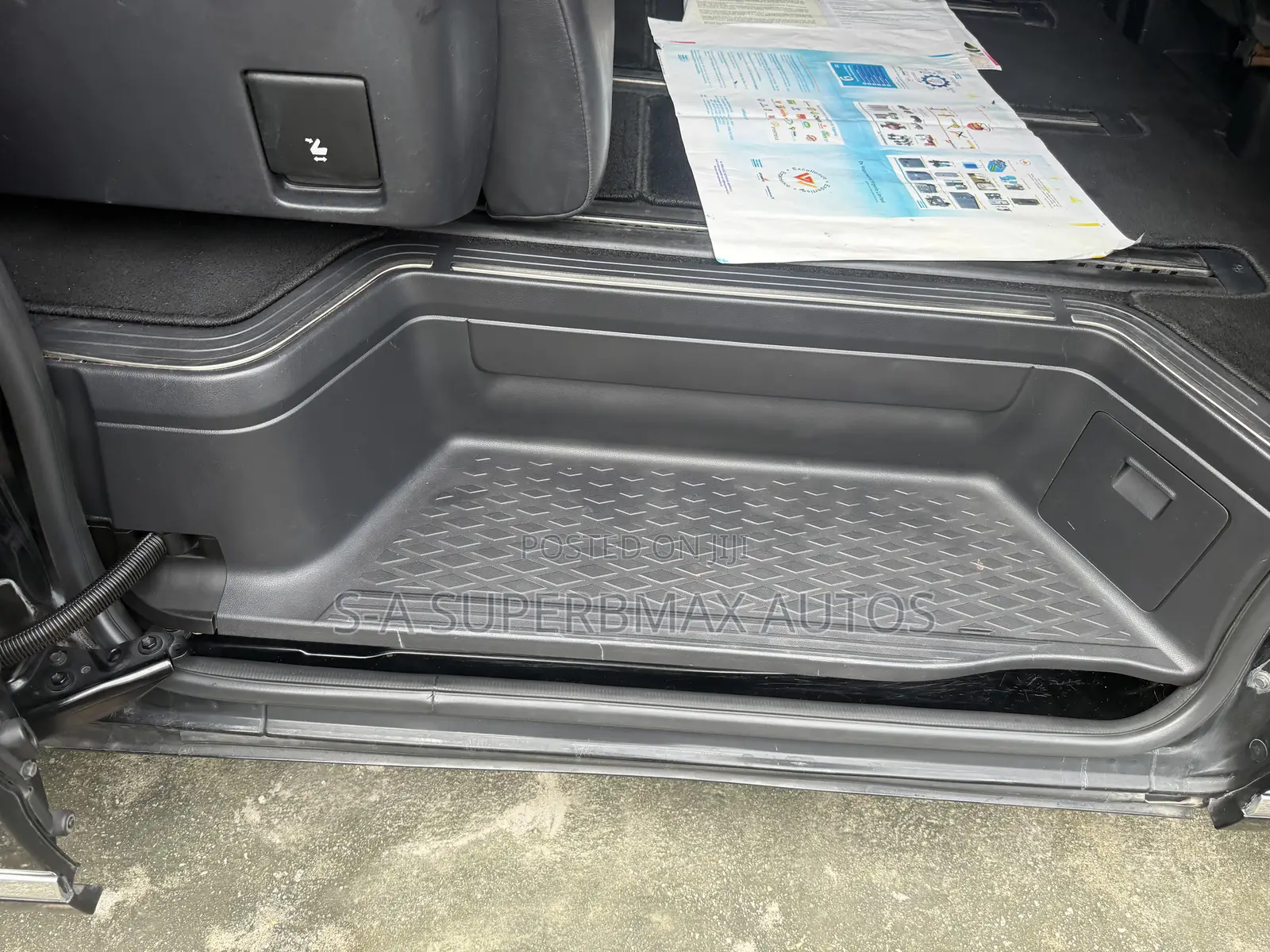Toyota Granvia 2022 Black