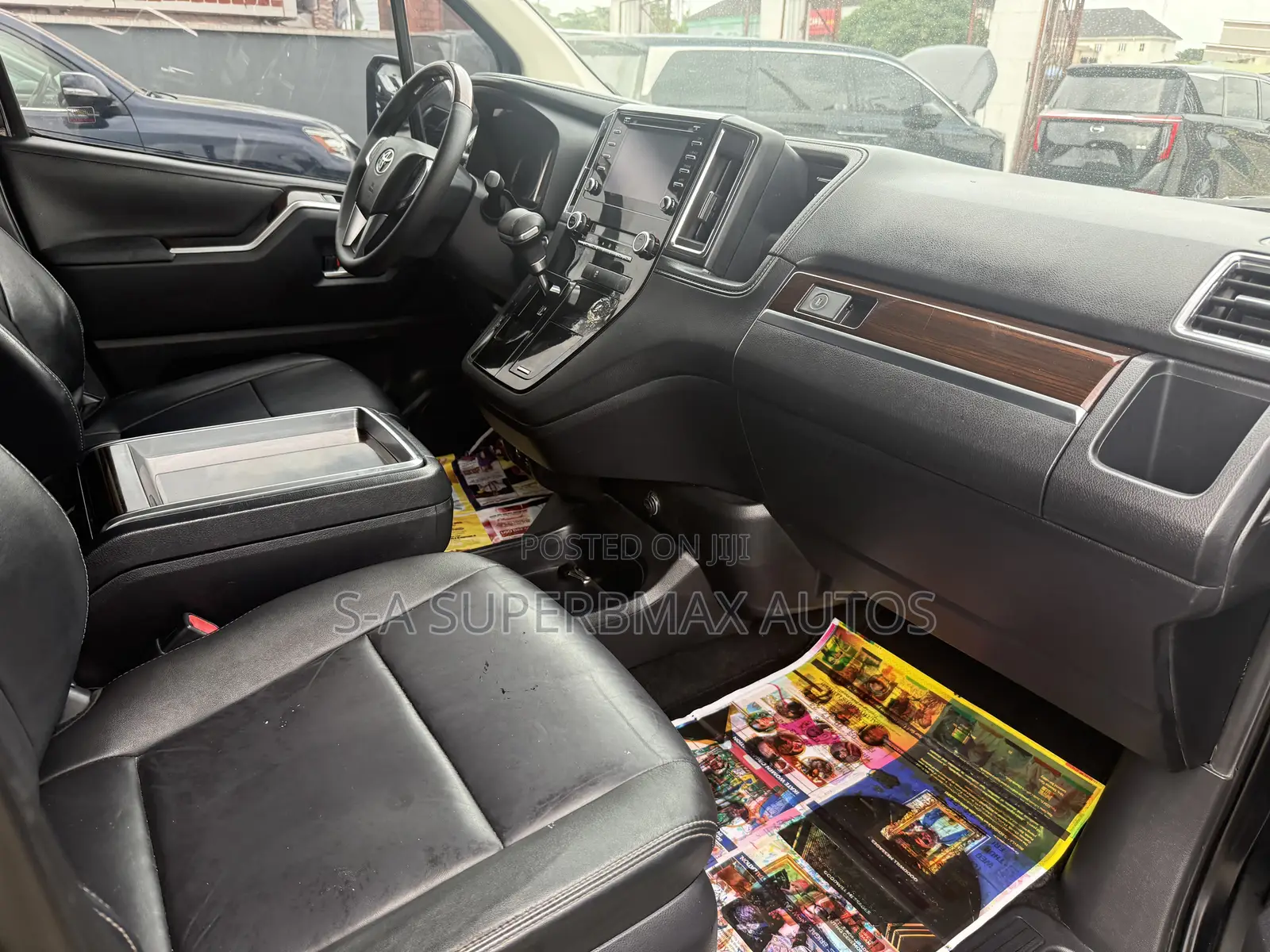 Toyota Granvia 2022 Black