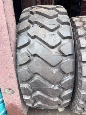 Brand New 23.5r25 Triangle Tyre