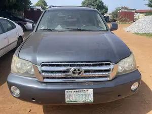 Toyota Highlander V6 FWD 2003 Gray