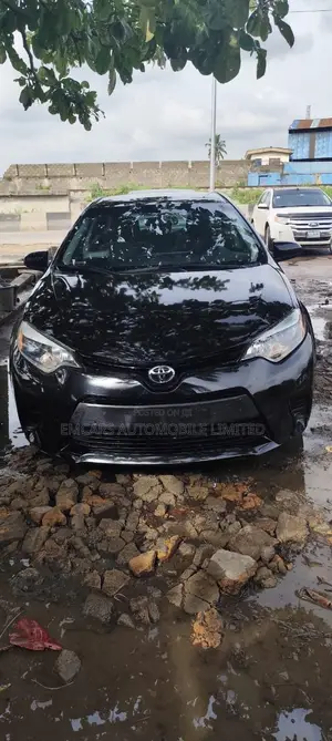 Toyota Corolla LE 4dr Sedan (1.8L 4cyl CVT) 2015 Black