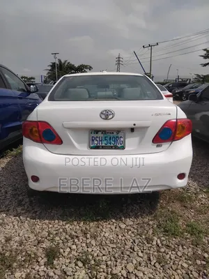 Toyota Corolla 2010 White