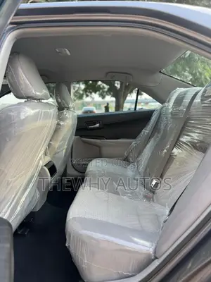 Toyota Camry LE 4dr Sedan (2.5L 4cyl 6A) 2014 Gray
