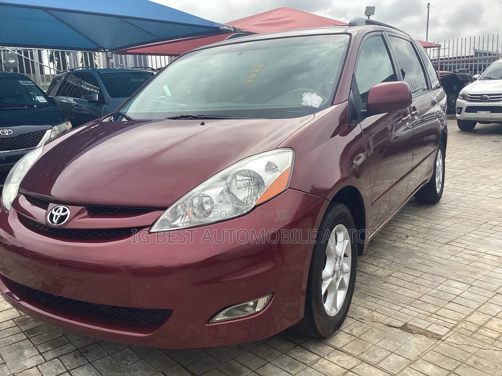 Toyota Sienna XLE 2007 Red