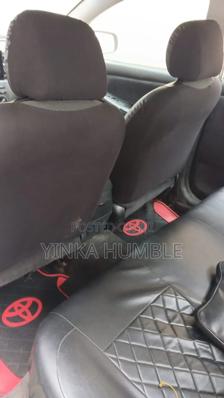 Toyota Corolla 2004 Silver