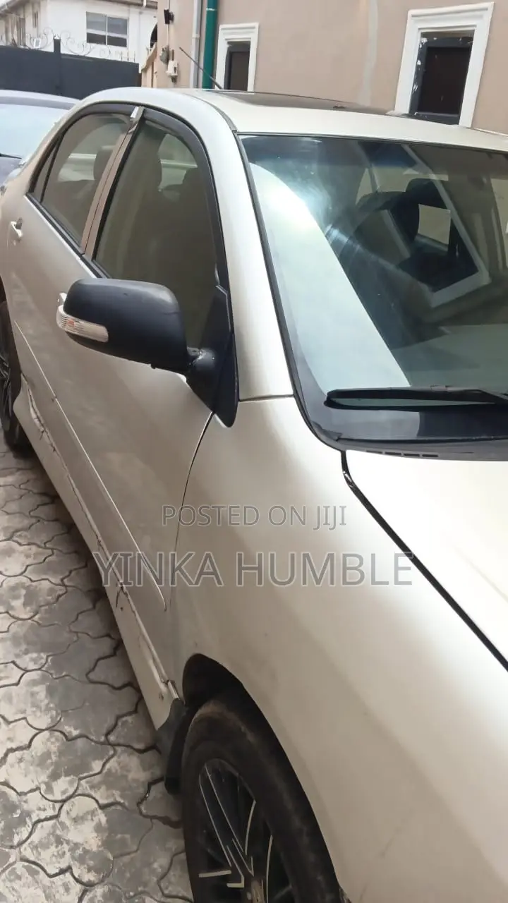 Toyota Corolla 2004 Silver